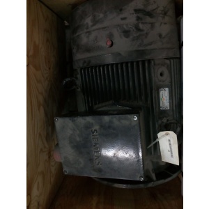 Motor eléctrico trifásico Siemens 1LG4 223-2AA51-Z 225M – Alto rendimiento y robustez.