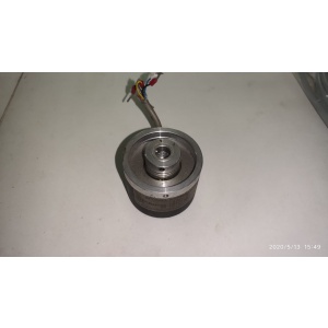 Encoder incremental Eltra EH53A100Z8/24C10X6PR con eje hueco y 100 PPR para sistemas automatizados.