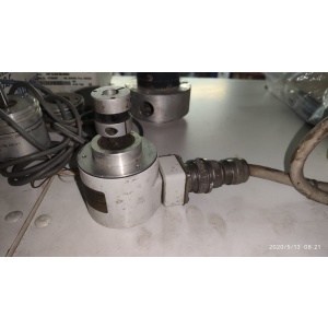 Encoder Incremental Hengstler RI58-0/230EK.42KL con 230 PPR y salida Push-Pull.
