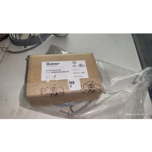 Encoder incremental Kubler 8.5820M.0G00.0025.0007 para aplicaciones industriales.