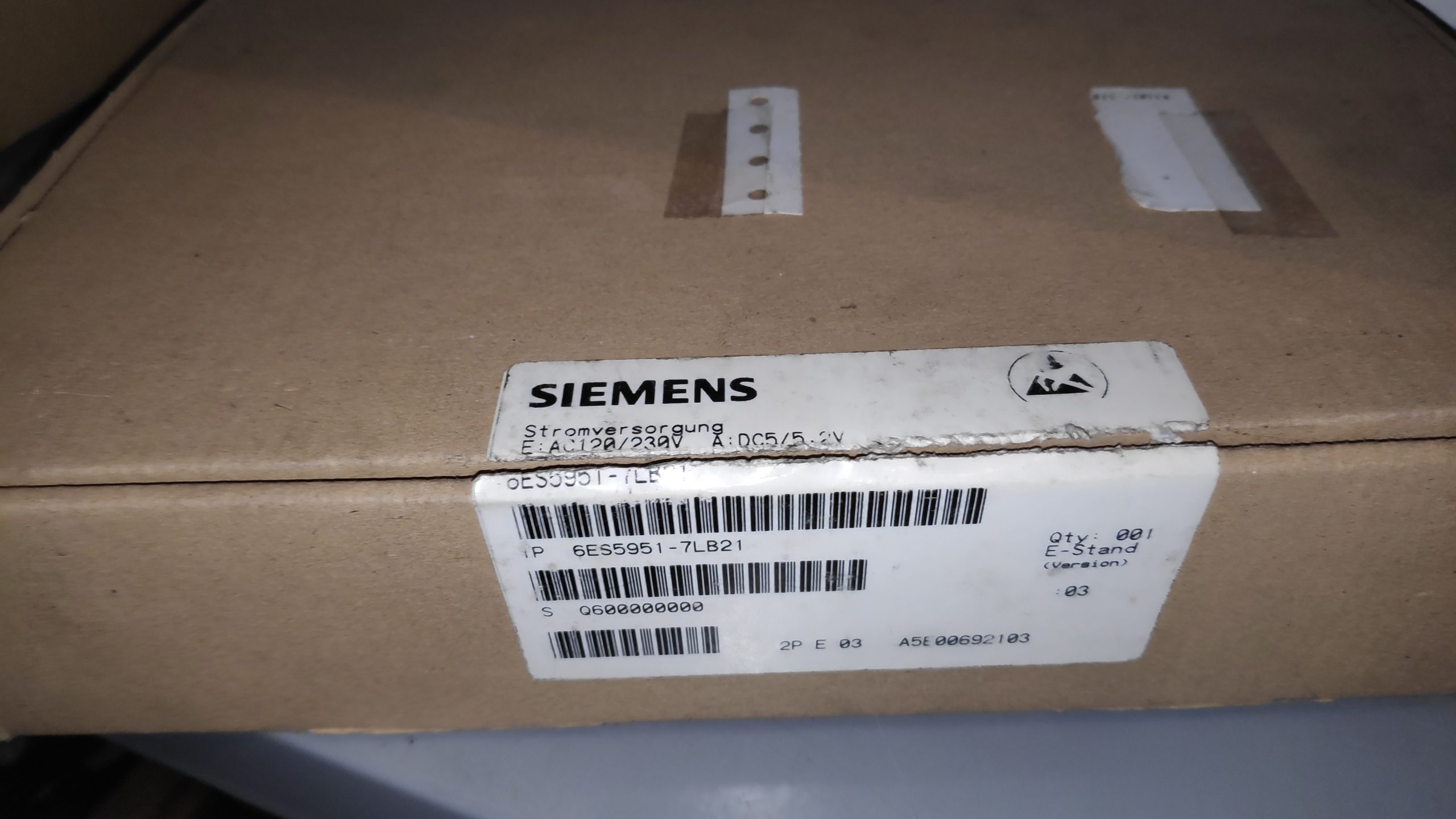 Módulo de Fuente de Alimentación Siemens 6ES5 951-7LB21, 5V DC, para sistemas S5-115U/H.