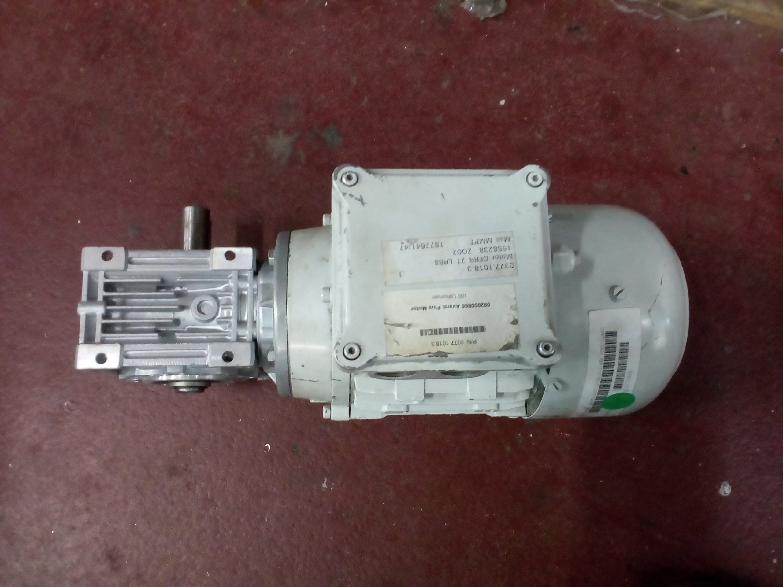 Motorreductor Kräulter SDKF 71LRB 0558 FL, 0.4 kW, alto torque y control preciso.