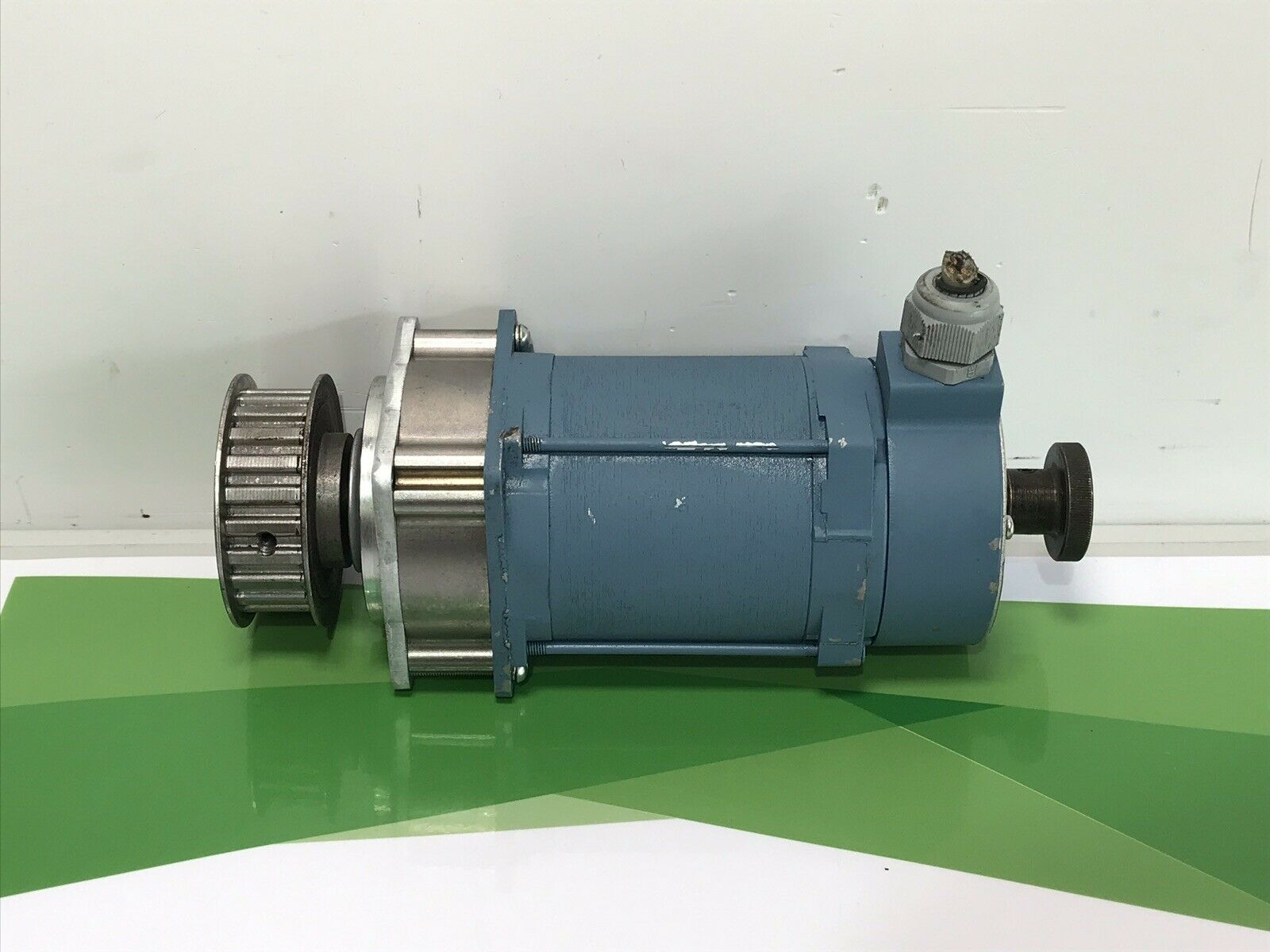 Motor SUPERIOR ELECTRIC 240 V 0.4 A / 208 V 0.3 A