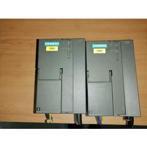 Módulo de Interfaz Siemens 6ES7 361-3CA01-0AA0 para expansión en SIMATIC S7-300.