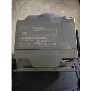 Módulo de Interfaz Siemens 6ES7 153-1AA03-0XB0, ET 200M, conexión PROFIBUS DP.