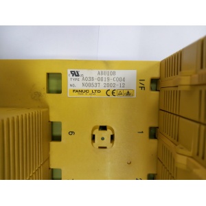 Módulo base Fanuc A03B-0819-C004 con 10 ranuras verticales para entradas/salidas