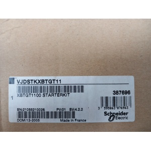 Panel HMI Schneider XBTGT1100 de 3,8” con pantalla táctil monocroma y puerto serie RS232/485